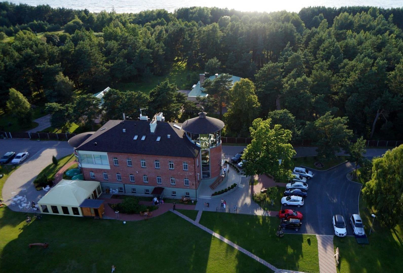 Roze Village Jurnieka Ligzda Perkone Luaran gambar